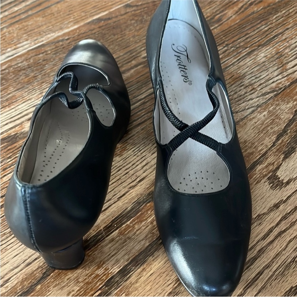 Trotters Women's Black Leather Shoes